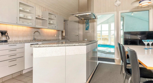 10 Person Holiday Home in Lokken, Prenota Hotel Løkken 