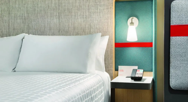 Run of House Avid Hotel Cedar Rapids South - Arpt Area by IHG