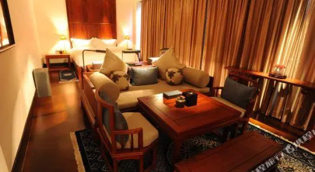 Deluxe Suite Zeyun Hotel