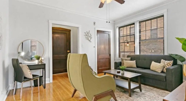 Great Price & Top Location, Comfy 1BR Apt for 4