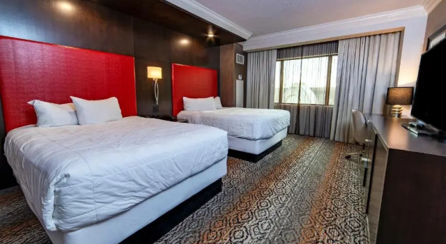 Четырёхместный номер Deluxe Caesars Southern Indiana - A Caesars Rewards Destination