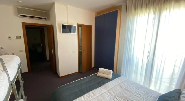 Семейный номер Standard с балконом Petit Hotel