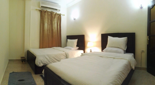 Atlantis Pyramids Inn, Book Hotel Hotels in Cairo Governorate with Parking, Parking