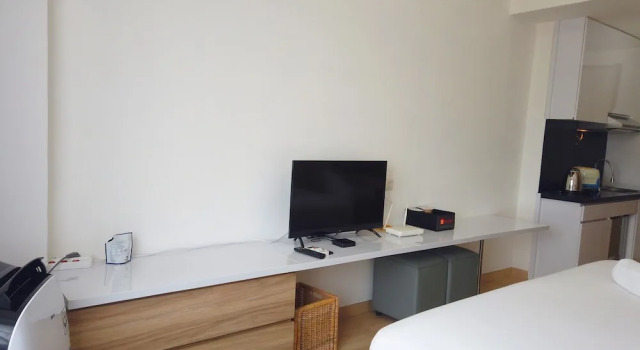 Economic Luxurious Studio Pinewood Apartment Jatinangor near JATOS