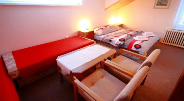 Penzion U Rodinky, Book Hotel Hoteller i Olomouc Region med pool, Swimmingpool