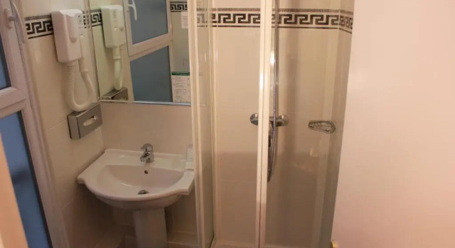 Номер Standard Hotel Imperial Paris