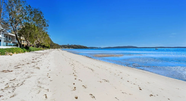 Sandranch, 123 Foreshore Drive
