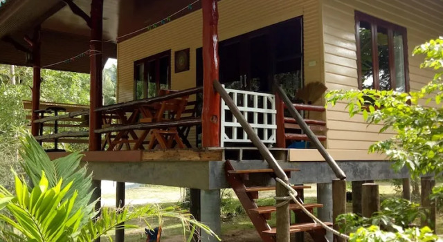Коттедж с 2 комнатами с балконом Baan Moonchan House