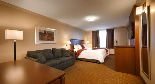 Номер Standard Best Western Plus Guildwood Inn