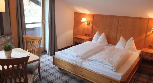 Люкс Hotel Zur Post