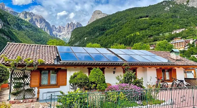 Шале Alledolomiti Boutique Lake Hotel