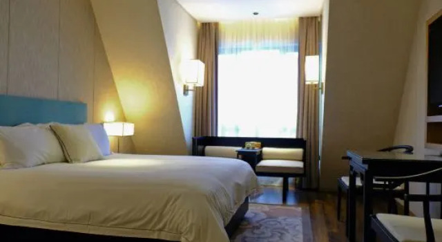 Люкс Ramada by Wyndham Zhenjiang City Center