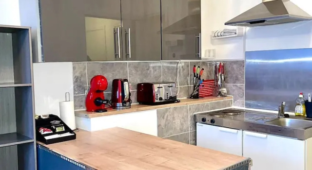 Charming 1-bed Loft Apartment in Romford
