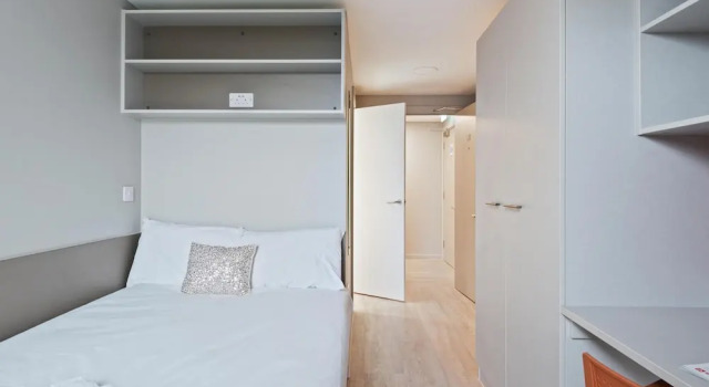Central Modern Apartment With Fast Wifi Sleeps 6, Забронировать Апартаменты/квартира Ливерпуль Мерсисайд, рядом с Harold Cohen Library