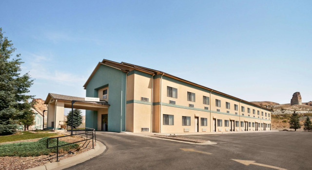 Travelodge by Wyndham Green River WY, Забронировать Отель Грин-Ривер Flaming Gorge