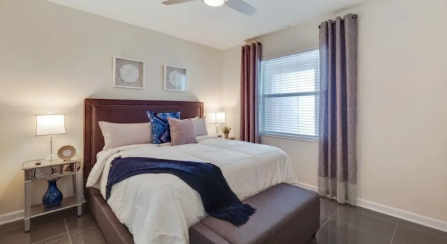 Chic Ultra Modern Near Disney! 4 Bedroom Condo, Varaa Hotelli Kissimmee Kissimmee