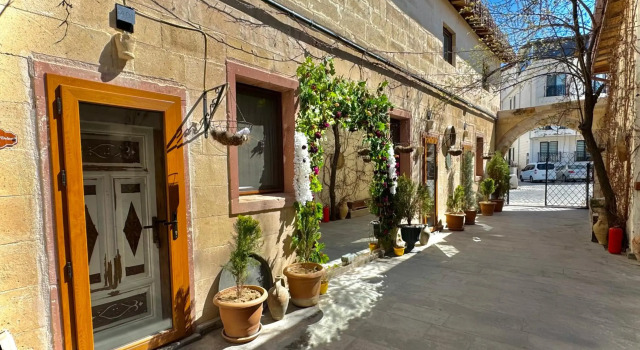 The Red Horse Hotel