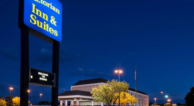 New Victorian Inn & Suites, Rezerwuj Hotel Hotele w Omaha z basenem, Basen