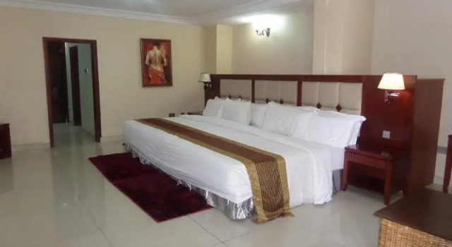 Люкс Ambassador Отель Barcelona Abuja