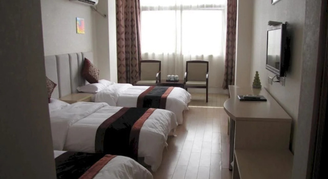 Joy Inn Qianfoshan, Prenota Hotel Hotel a Shandong con parcheggio, Parcheggio