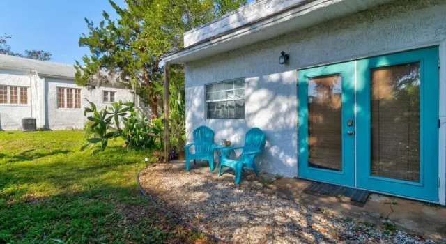1 Bedroom Spanish Bungalow Guest House, Забронировать Гостевой дом Гостевые дома Daytona Beach Area, Гостевой дом