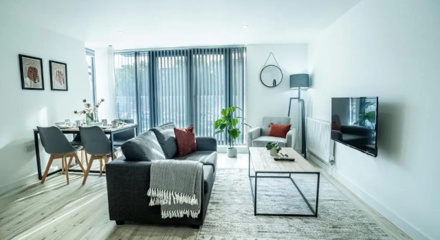 Апартаменты Modern Luxe 1 & 2 Bed Apts near Granby Plaza by Sojo Stay