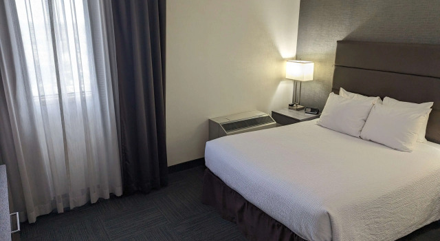 Двухместный люкс Best Western Plus Toronto Airport Hotel