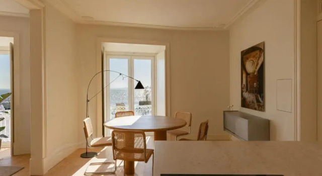 Апартаменты Deluxe LIOZ Hotel & Apartments