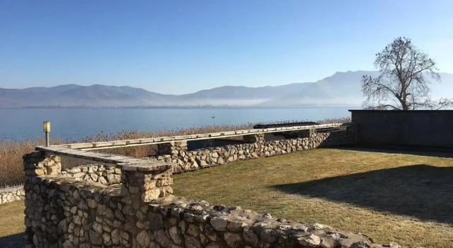 Вилла The Little Stone House by the Lake