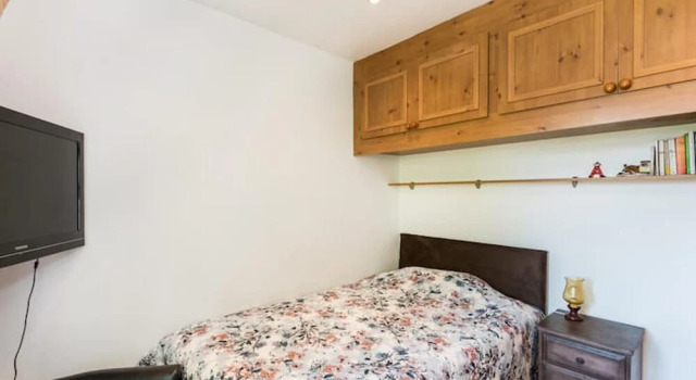 Inviting 5-bed House in London, Забронировать Отель Отели Англии 3 звезды, 3*