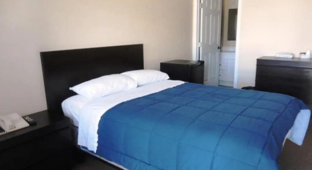 Четырёхместный номер Standard Stratford Motel