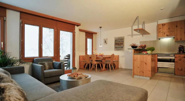 Lakeside - 3.5 Zimmer Ferienwohnung am Laaxersee, Book Hotel Laax 