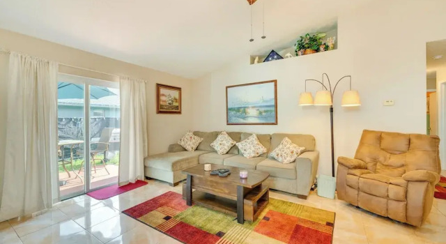 6 Mi to Disney: Pet-friendly Kissimmee Home, Varaa Hotelli Lake Buena Vista 