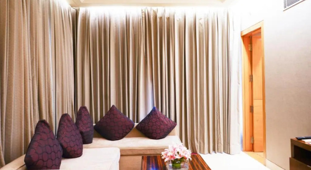 Двухместный люкс c 1 комнатой Crowne Plaza Hotel Gurgaon by IHG
