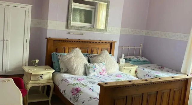 Четырёхместный номер Standard Albemarle Hotel