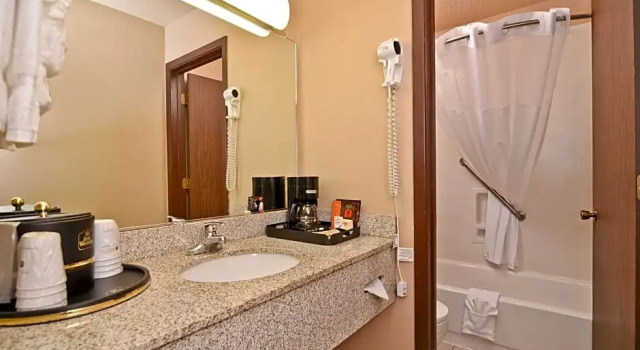 Шестиместный номер Standard Best Western Bidarka Inn