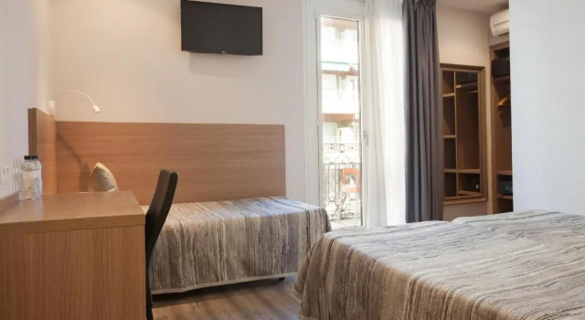 Трёхместный номер Standard Hostal Centric