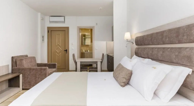 Студия Superior Aria Garden Suites