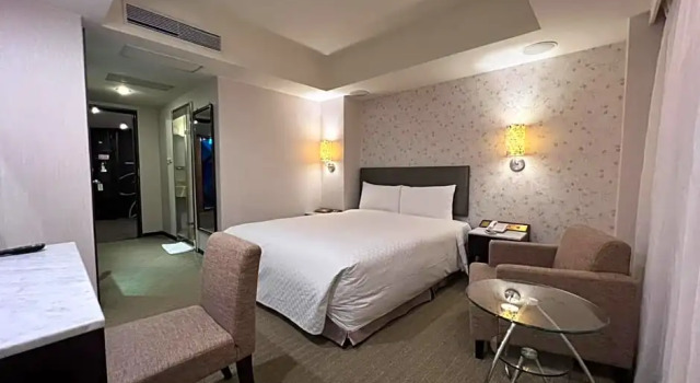 Suite Forward Suites I