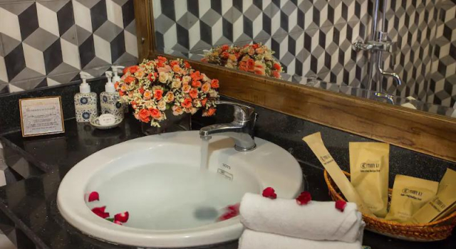 Семейный номер Standard с красивым видом из окна Singita Classy - A Cozy Rustic Hideaway in Hanoi Old Quarter