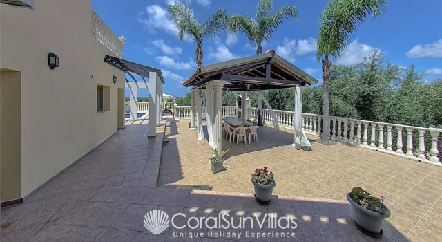 Вилла с 5 комнатами Fabulous Villa In Coral Bay Near Beach, Amenities