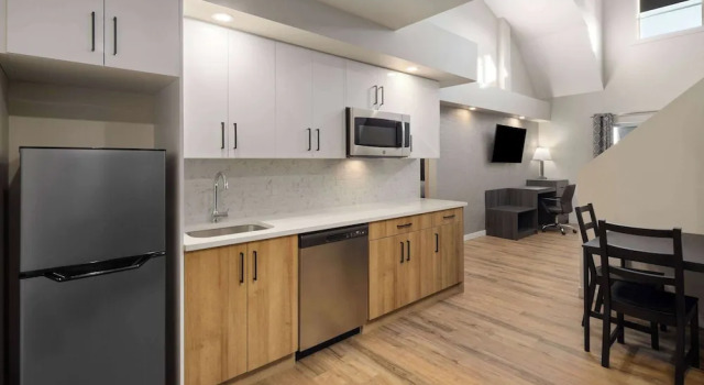 Люкс c 1 комнатой Baymont by Wyndham West Edmonton