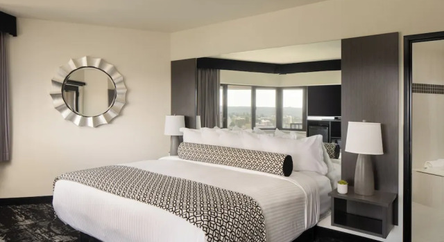 Двухместный номер Deluxe с балконом Centennial Hotel Spokane