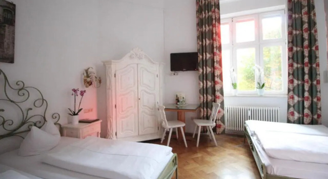 Четырёхместный номер Standard Hotel Seibel