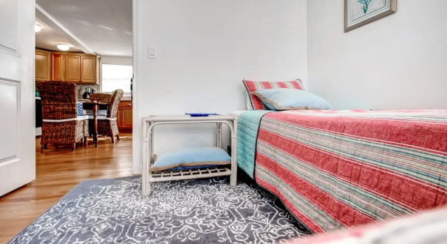 Recently Renovated LBI Apt w/ Deck on Beach Block!, Забронировать Апартаменты/квартира Бич Хейвен Long Beach Island