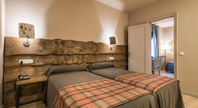 Трёхместный номер Standard Riu Nere Mountain Hotel