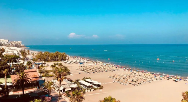 Апартаменты Apartamento Torremolinos - A 600m de la playa de La Carihuela - PISCINA - PARKING GRATIS - EXCELENTE CONEXIÓN WIFI