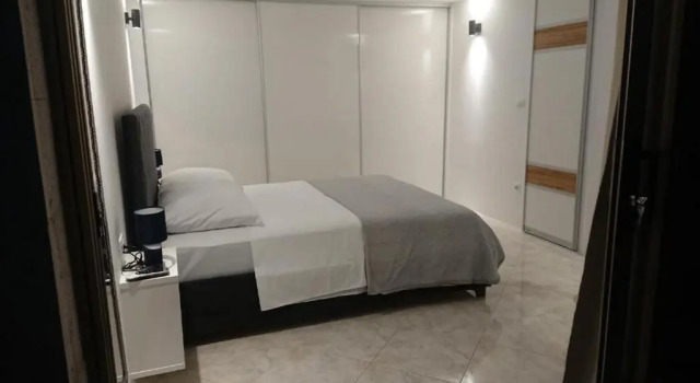 Студия Apartments Alex
