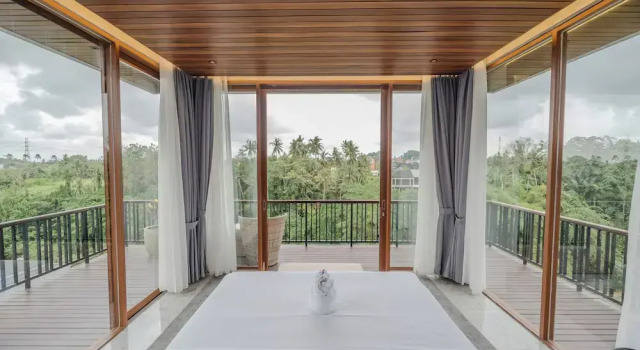 Люкс с балконом и с красивым видом из окна Lawangkala Resort Ubud