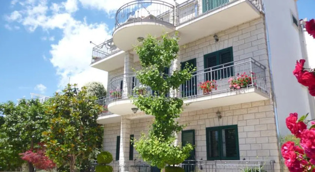 Anita Apartments, Varaa Huoneisto Hotellit Split-Dalmatia pysäköinnillä, Pysäköinti